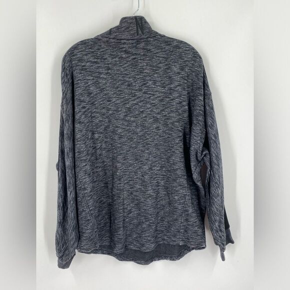 Victoria's Secret Gray 1/4 Zip Up Sweatshirt with Mock Neck Oversized Size M - Picture 3 of 3